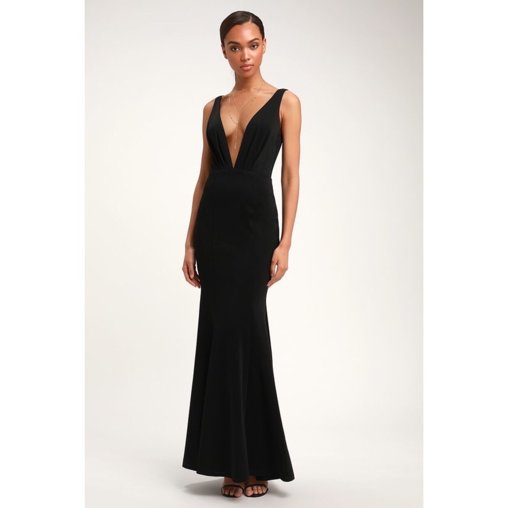 NWT Adelina Black Sleeveless Mermaid Maxi Dress